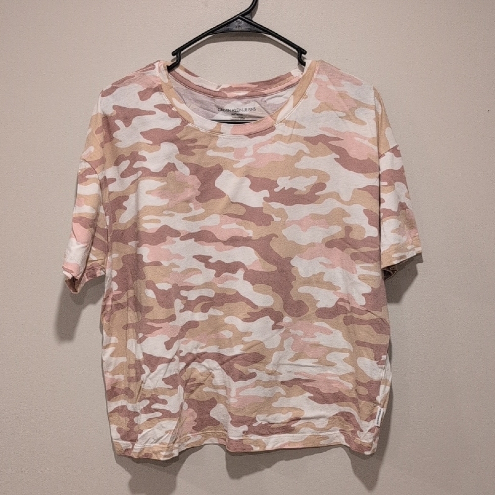 Calvin Klein Jeans Light Pink Camouflage Tee